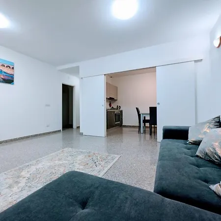 Venice Luxury Μαργκέρα