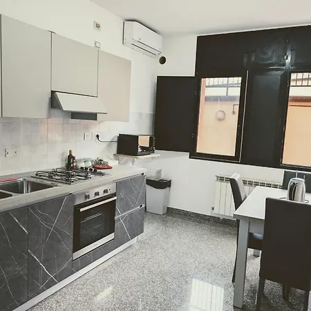 Venice Luxury Μαργκέρα